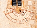 Sundial Velturno.jpg